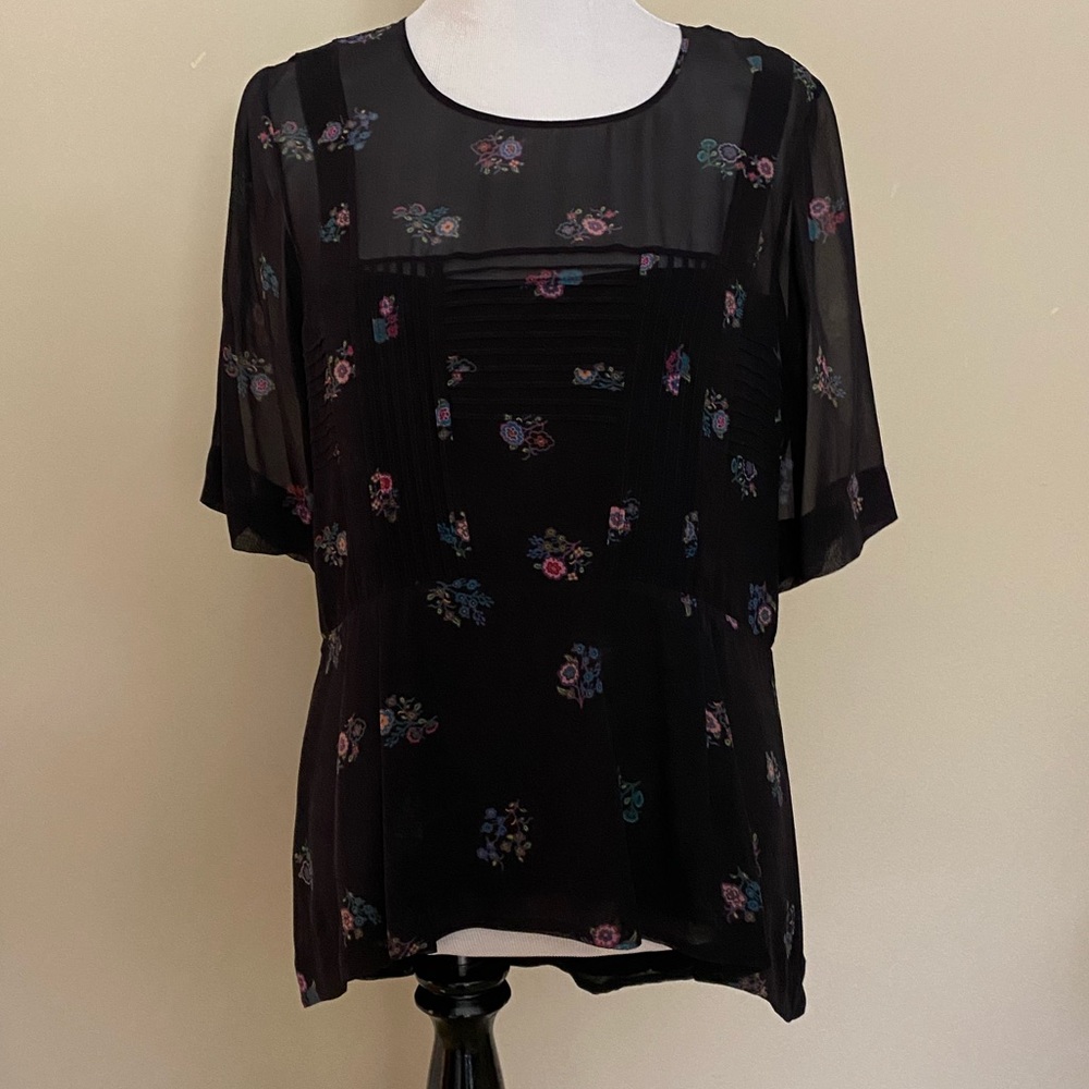 Veronica Beard black top with flowers